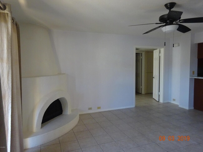 Building Photo - 10410 N Cave Creek Rd