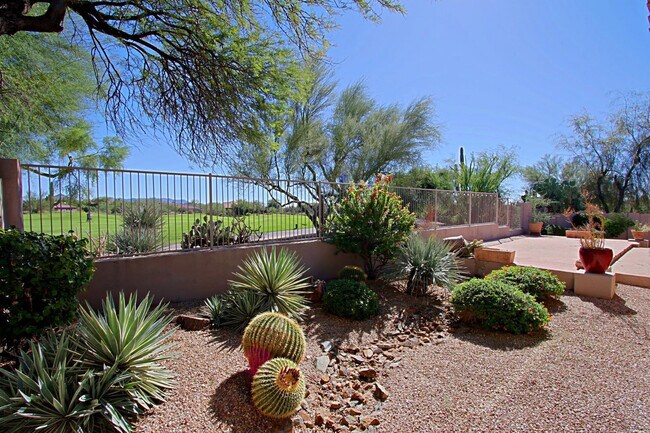 Building Photo - 9311 E Cavalry Dr