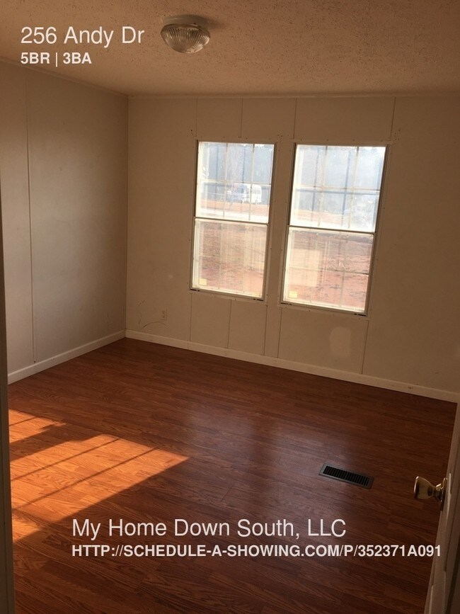 Building Photo - 256 Andy Dr