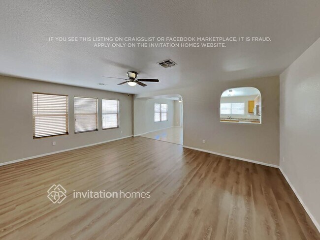 Building Photo - 10749 W Carlota Ln