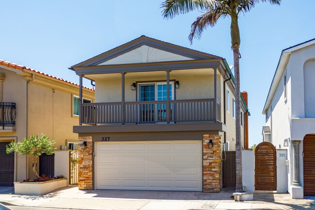 Building Photo - CANAL FRONT NEWPORT SHORES 4BD/2.5BA 3 BLO...