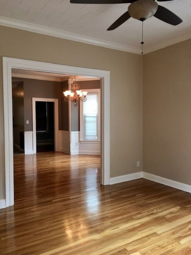 Building Photo - Spacious and Updated 2 Bd 1 Bath In Dedham...