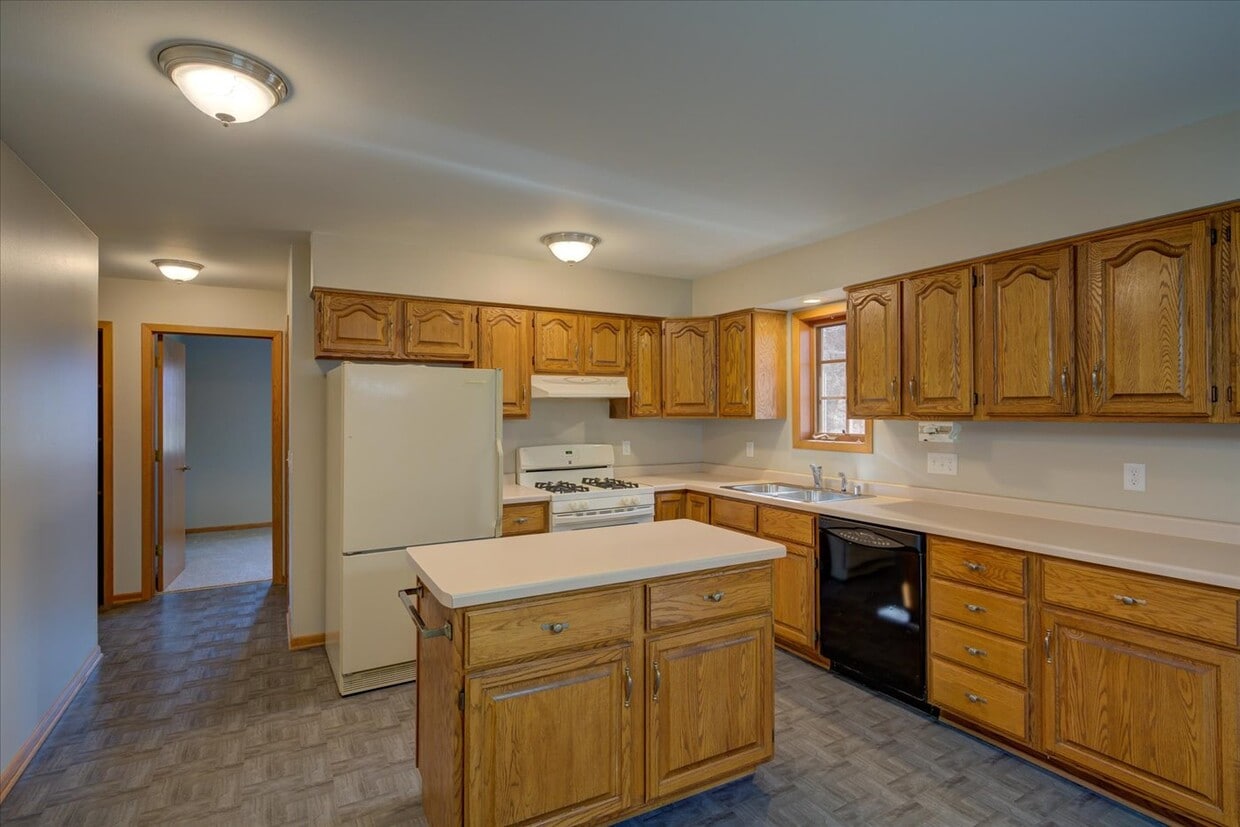 4348 Hoepker Rd, Madison, WI 53704 House Rental in Madison, WI