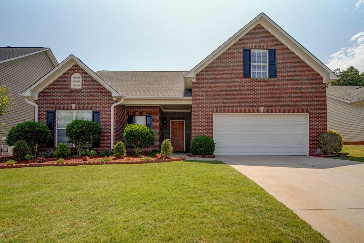 4 BR/2 BA, 1 Car Garage, Charming Home in ... - 4 BR/2 BA, 1 Car Garage, Charming Home in ...