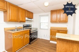 Building Photo - 15 Sawyer St