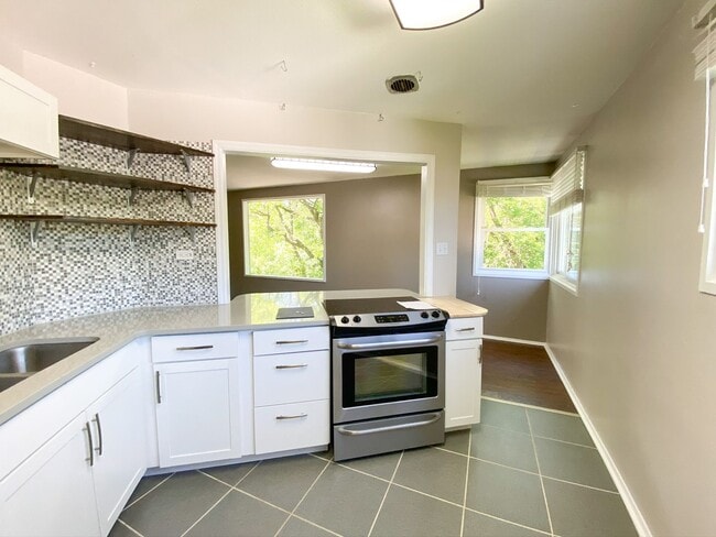 Foto del edificio - Woodland Duplex (3019/3021)