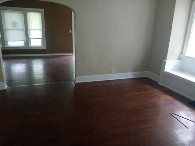 Foto del edificio - 1134 Blaine Ave