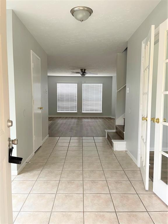 Building Photo - 22715 Tara Way Dr