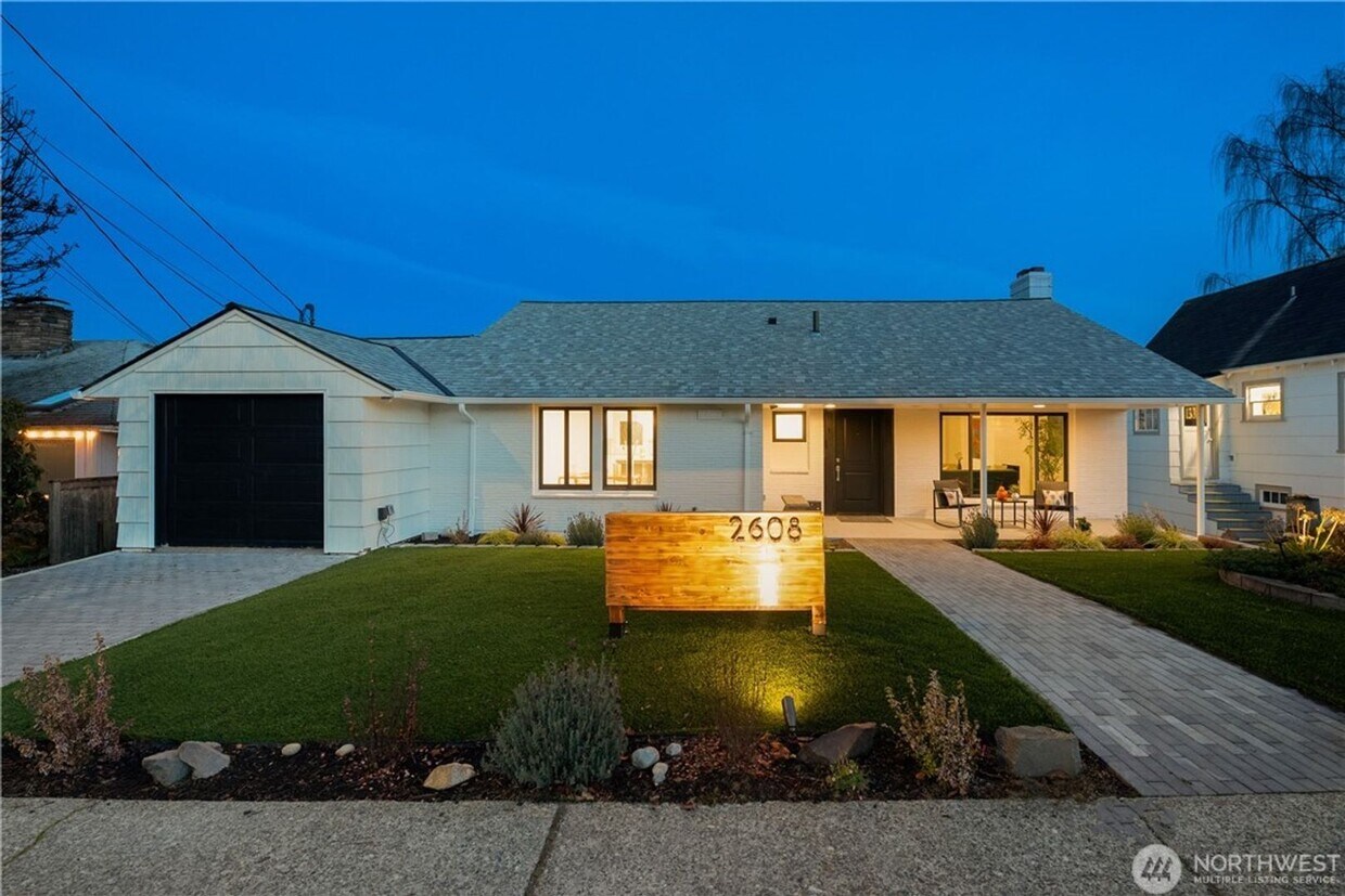 Primary Photo - 4Bd/3Ba Seattle House
