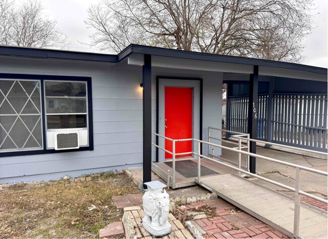 Photo - 106 Galaxy Dr House