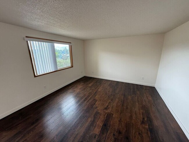 Foto del edificio - 656B Taybin Rd NW