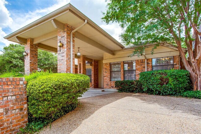 Foto del edificio - 3219 Lakenheath Pl