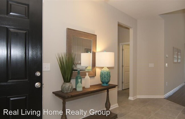 Building Photo - 737 Salerno Cir