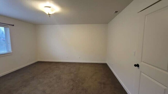 Foto del edificio - Spacious 5bd + in Palatial Happy Valley Es...