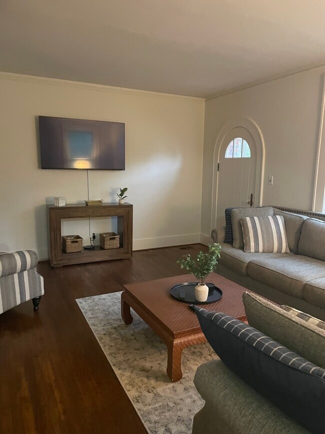 Foto del edificio - 241 Lafayette Dr