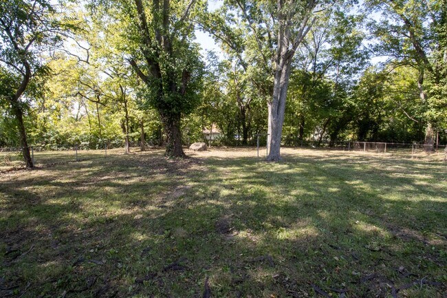 Building Photo - 4bd/1ba