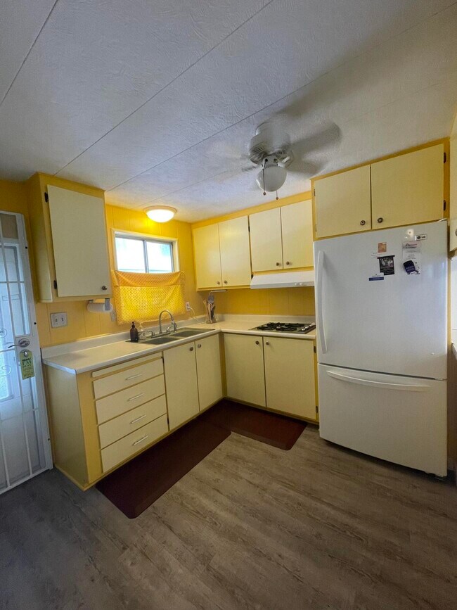 Foto del edificio - 18131 Langlois Rd