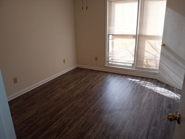 Building Photo - 476 Fairchase Ct