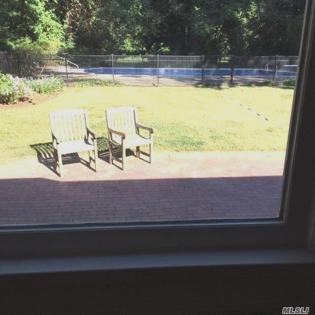 Foto del edificio - 96 Goose Hill Rd