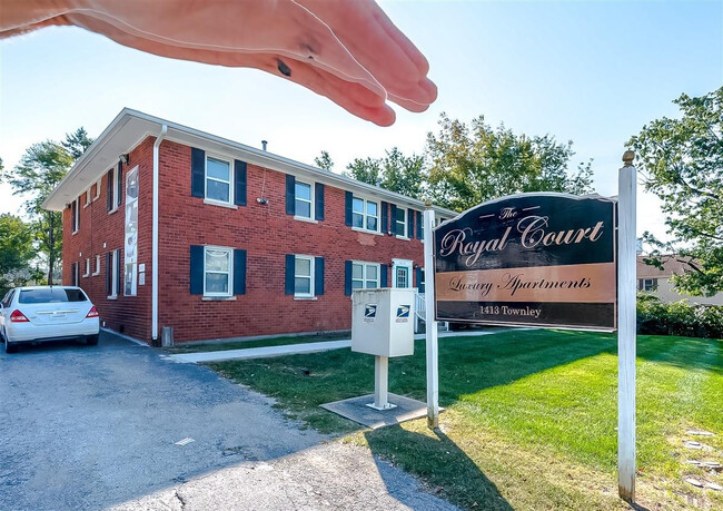 Building Photo - 1440 Townley Dr