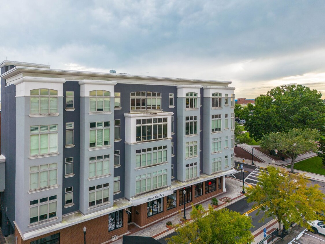 Foto principal - Executive Furnished Loft in Downtown Lakeland