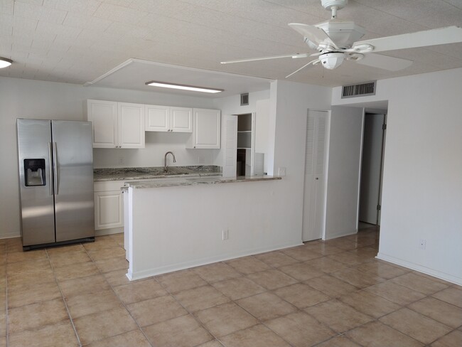 Building Photo - 1235 S Highland Ave