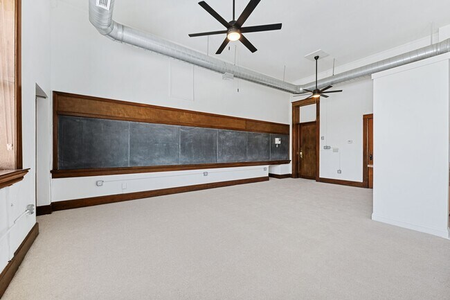 Building Photo - 249 N Athenian Ave