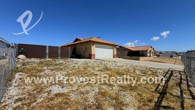 Foto del edificio - 6743 Banyan Ave