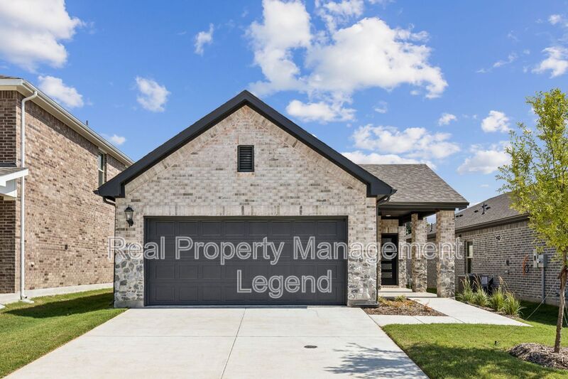 Foto principal - 606 Travine Dr