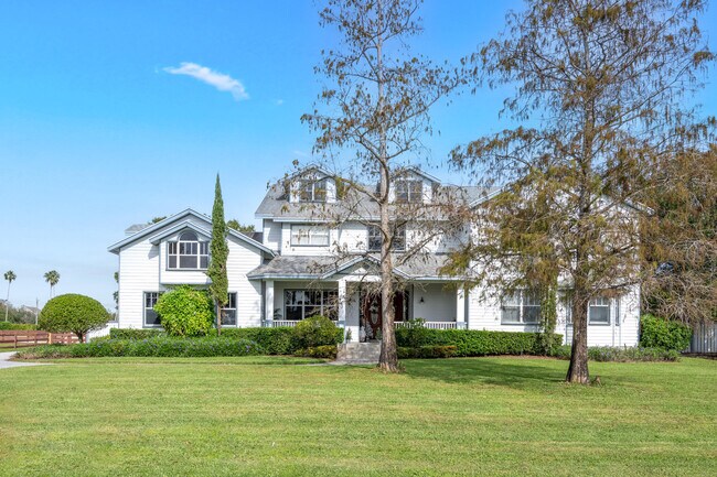 Building Photo - 14289 Equestrian Way