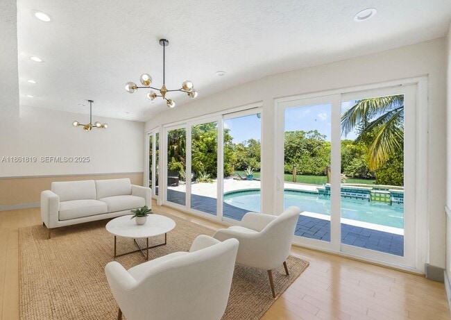 Foto del edificio - 3180 N Bay Rd