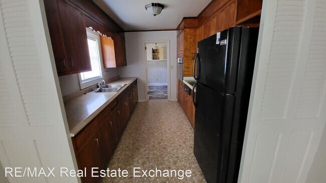 Building Photo - 3 br, 1.5 bath House - 804 Park Avenue