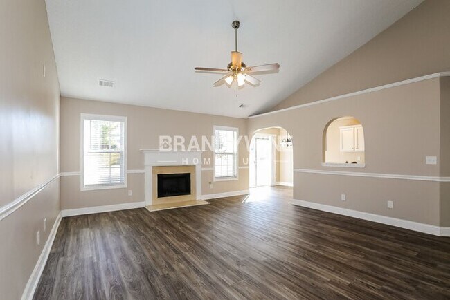 Building Photo - 255 Beranda Cir