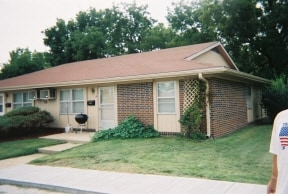 Primary Photo - Parkway Village
