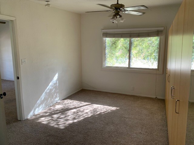 Bedroom - 178 W Coolidge St