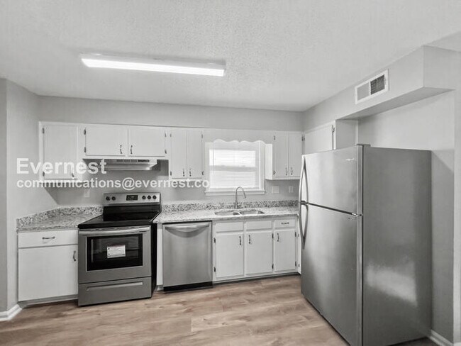 Foto del edificio - 7762 Andover Cove