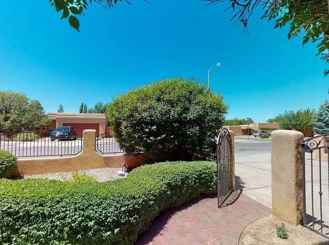 Building Photo - 3254 Nizhoni Dr