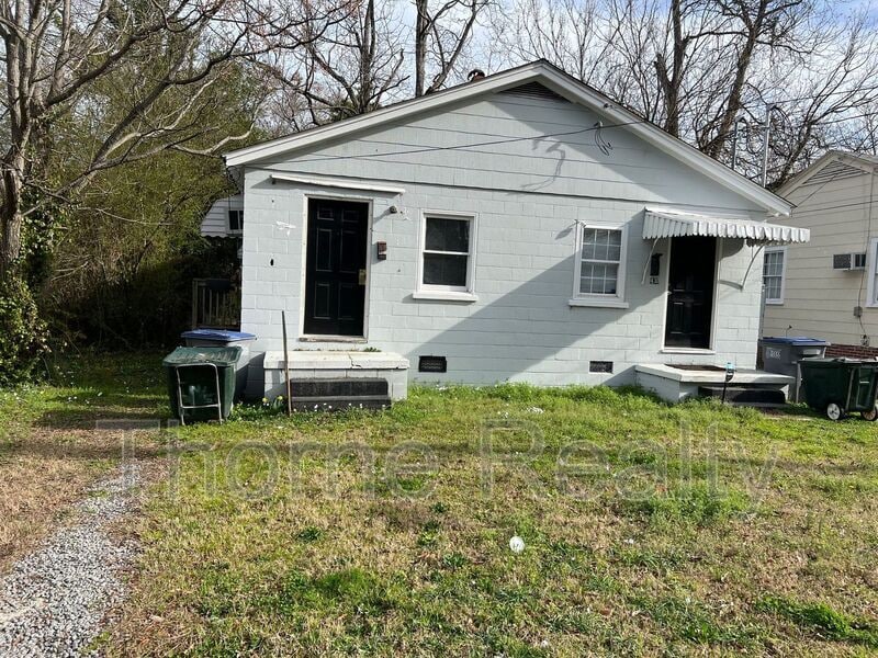 Primary Photo - 432 Dexter St