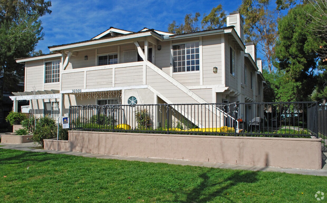 Building Photo - 32301 Alipaz St