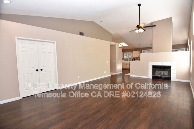 Foto del edificio - 39588 Bainbridge Cir