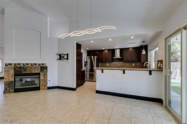 Foto del edificio - 240 Honeywood St