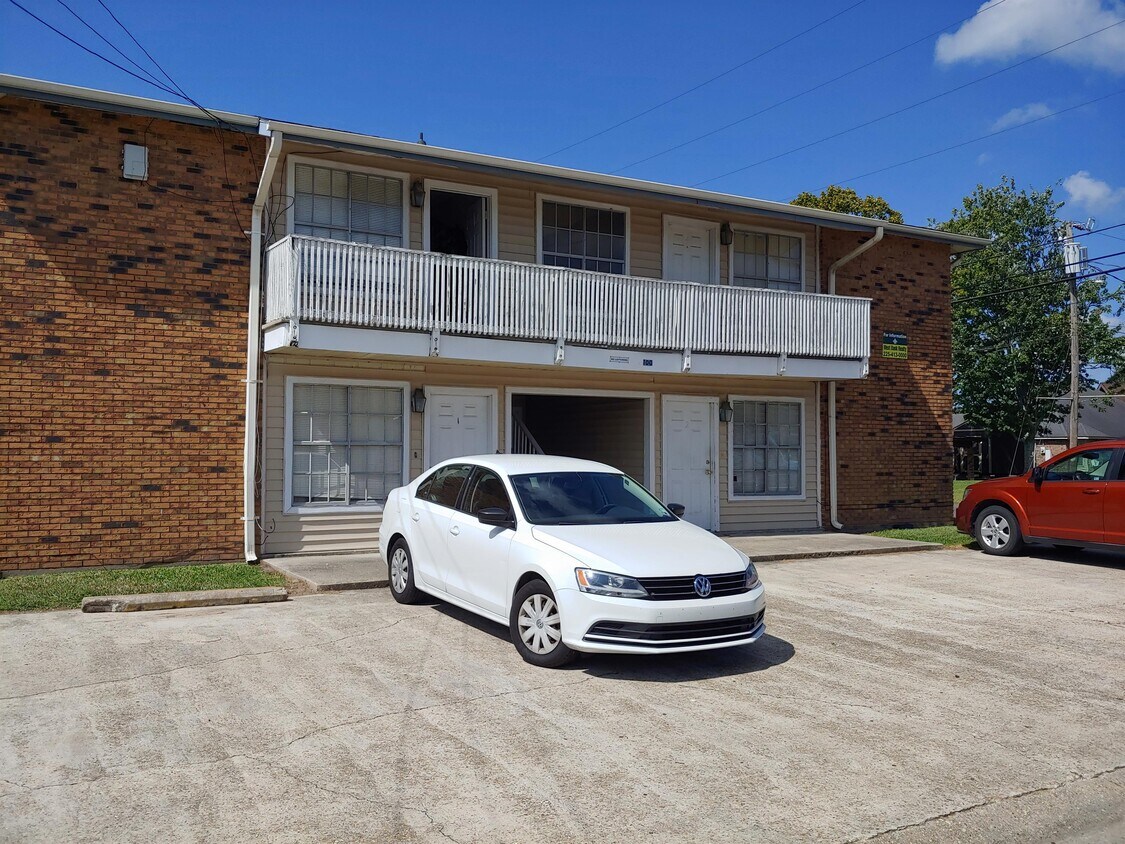 100 Melrose Dr, Donaldsonville, LA 70346 House Rental in