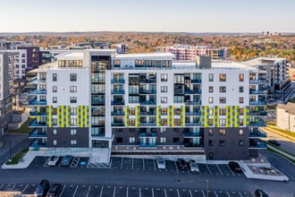 Building Photo - 172 Wentworth Dr Building Photo - 172 Wentworth Dr