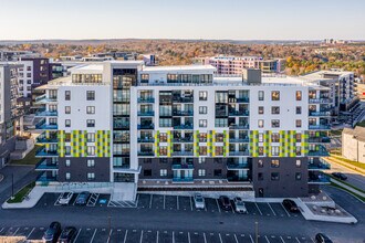 Building Photo - 172 Wentworth Dr Building Photo - 172 Wentworth Dr