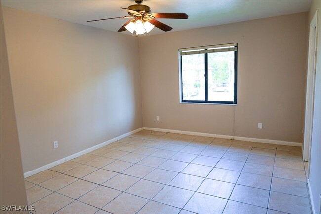 Building Photo - 1380 Green Valley Cir