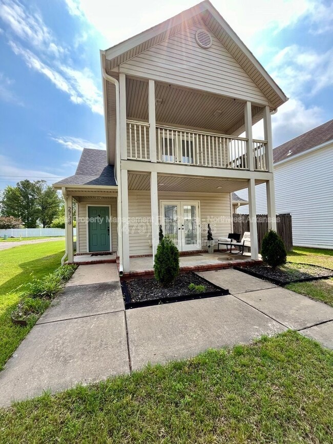 Photo - 2728 Westminster Dr Townhome