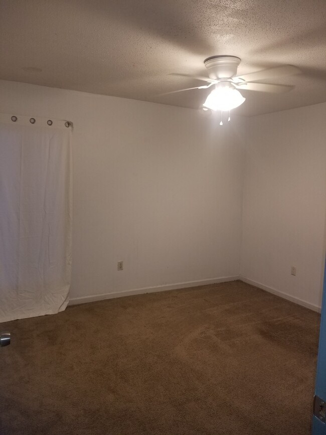 Bedroom - 51 Willowick Ct