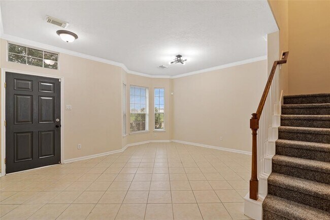 Building Photo - 7403 Oakwood Canyon Dr