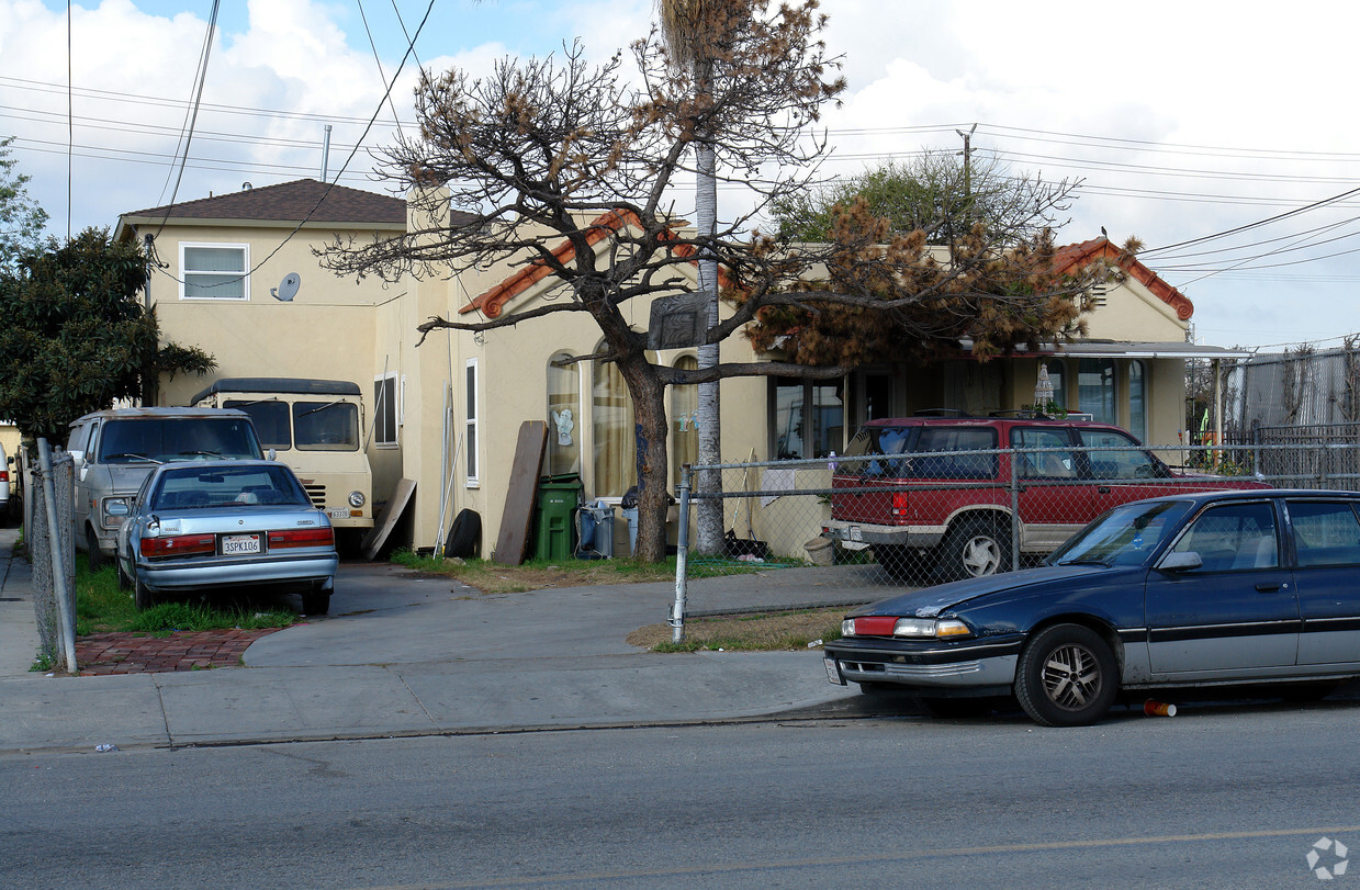 Foto del edificio - 10613 S Inglewood Ave