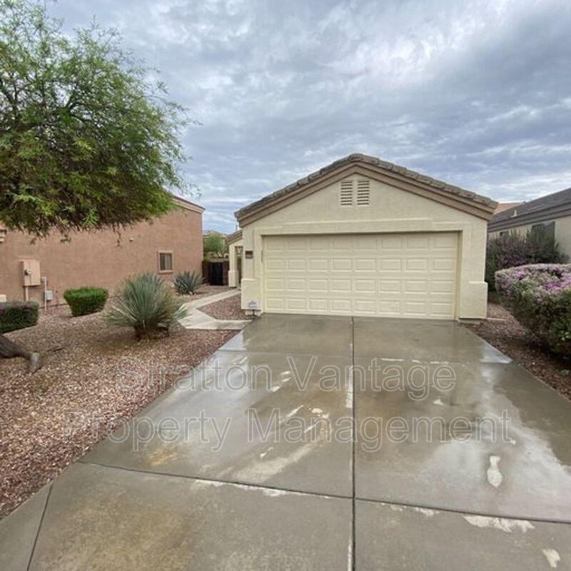 Primary Photo - 864 S 239th Ln